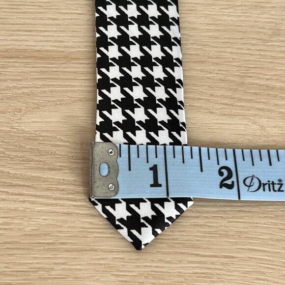 EUC Umo Lorenzo Italy Black & White Houndstooth Checked Skinny Necktie 57.75"x2" - Picture 9 of 15